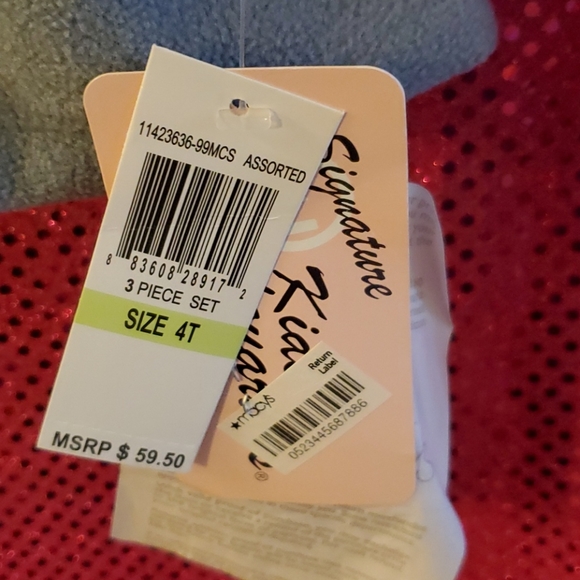 The cutest jacket - Picture 2 of 3